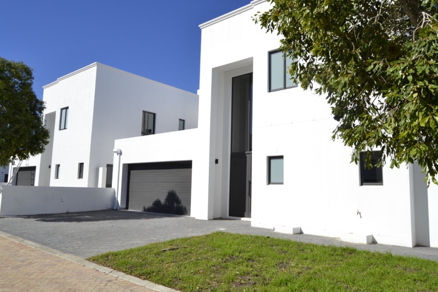 4 Bedroom Property for Sale in Croydon Gardens Estate Western Cape